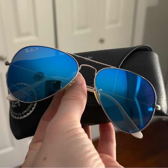 Ray-Ban Aviator Sunglasses - Picture 9 of 10